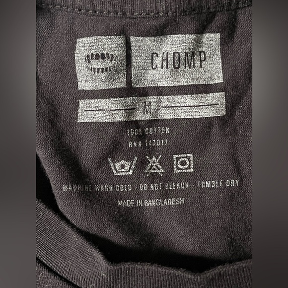 Chomp Skull Scuba Diver T-Shirt - Picture 7 of 7